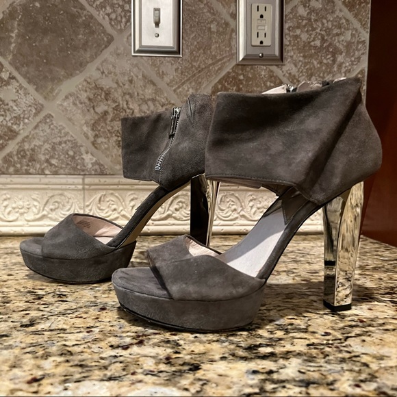 Michael Kors Suede 5” Mirrored Thick Heels with Zipper Size 8 - Picture 13 of 14